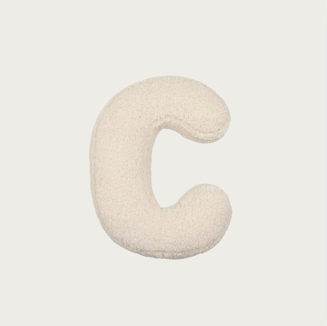 Pernă cu monogramă